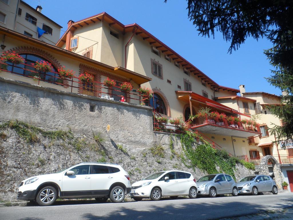 Grotta Dei Colombi Scanno Exterior foto